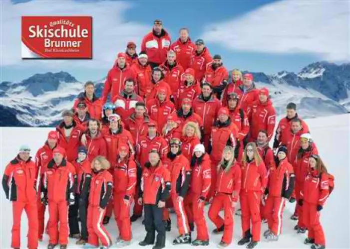 Das Team der Skischule Brunner
